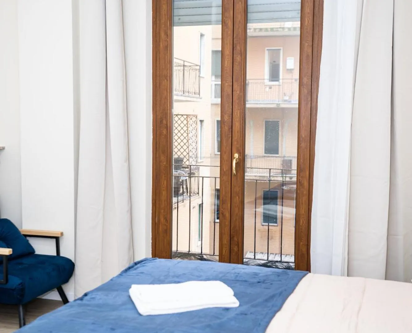 Apartment Verona Escape Home - 2 Bedrooms Italy